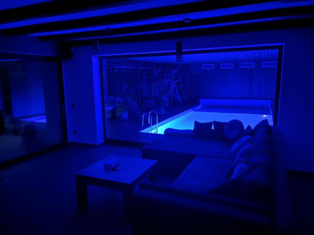 Park Villa Ferienwohnung Mit Pool Und 3 Schlafzimmer 于尔岑 外观 照片